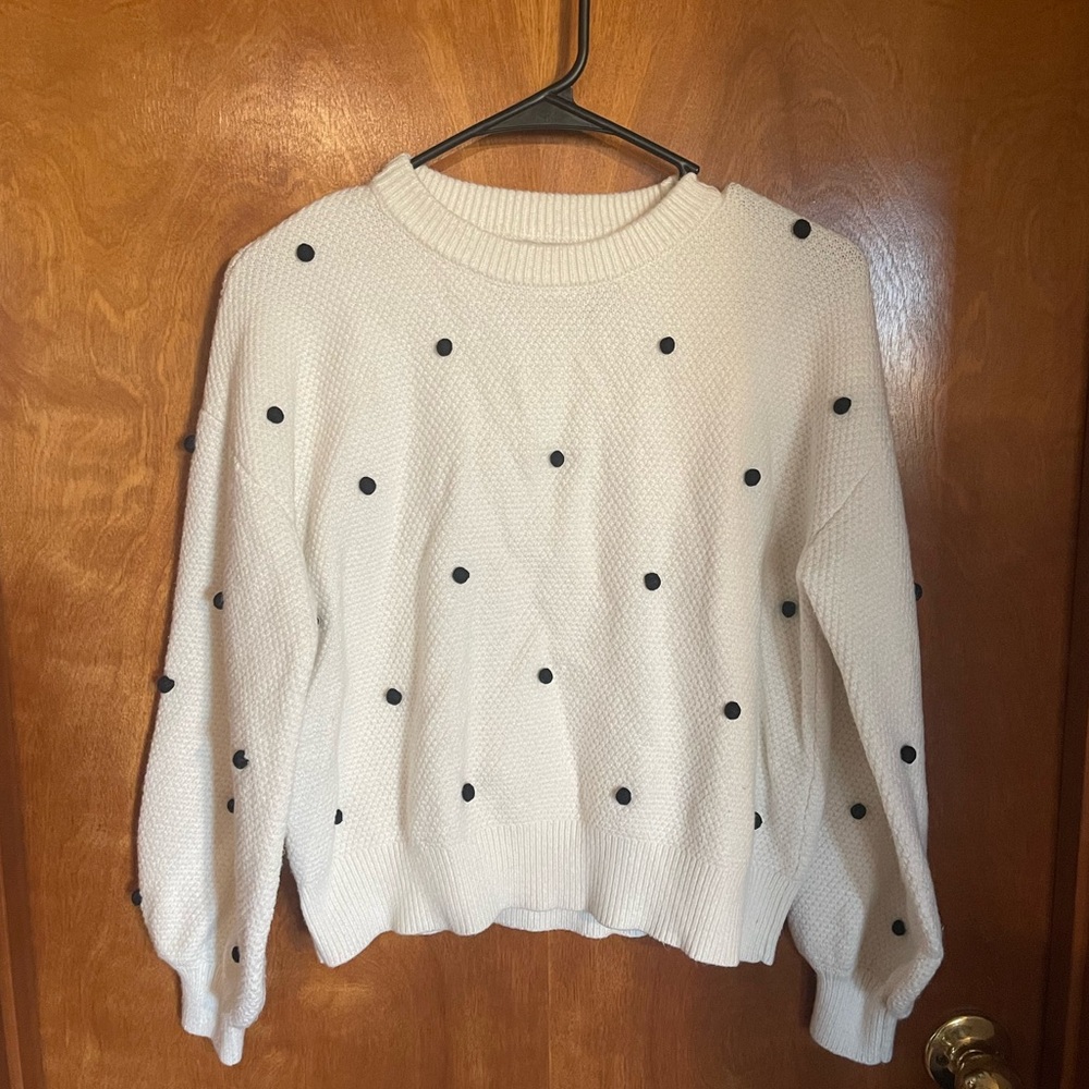 Women’s cropped fit sweater
